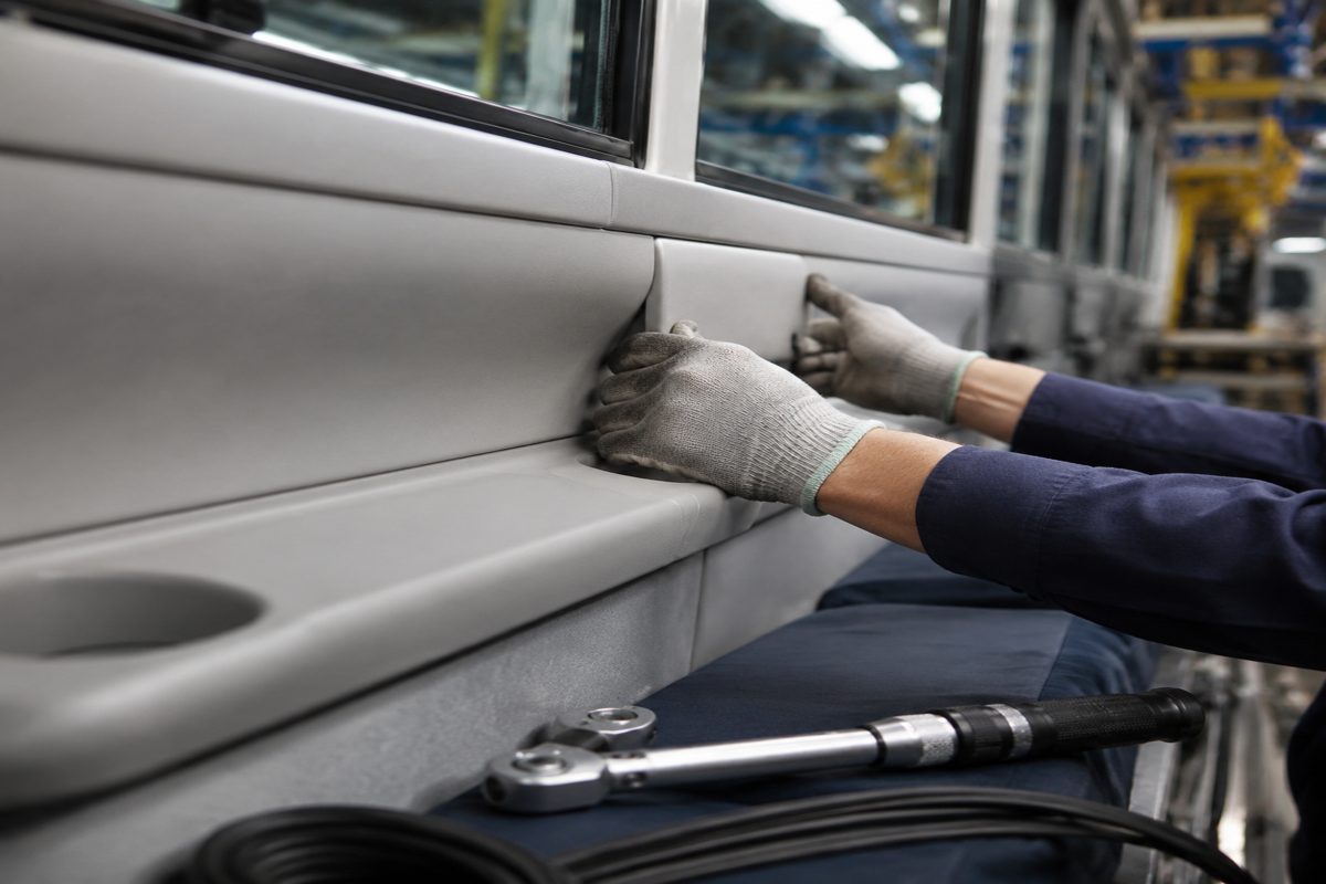 Sourcing Gloves for Bus and Rail Vehicle Assembly Lines Without Over-Specifying