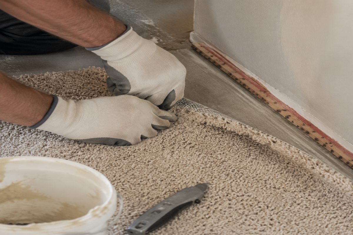 Carpet and Flooring Installation Gloves for Knives, Tack Strips and Adhesive