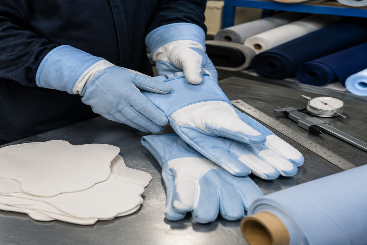 Cryogenic Gloves for LNG and Lab Handling: Factory Sourcing Limits