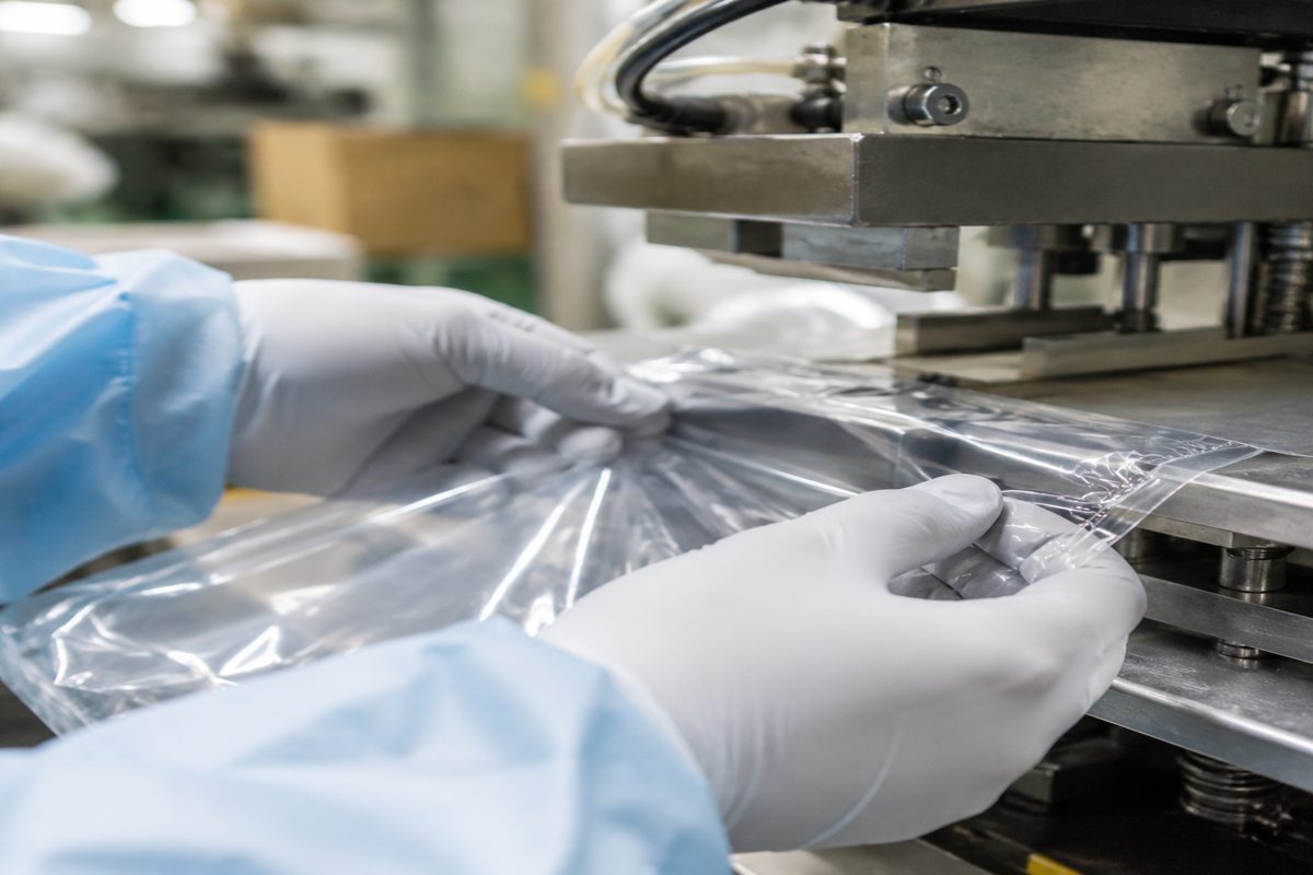 Sourcing Heat-Seal Packaging Line Gloves for Films, Trays and Hot Jaws