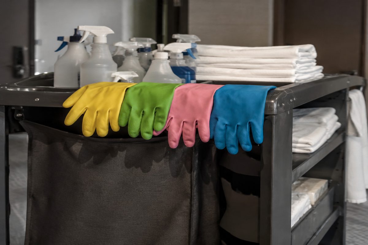 Hotel Housekeeping Gloves: Private Label Specs for Room Attendant Programmes